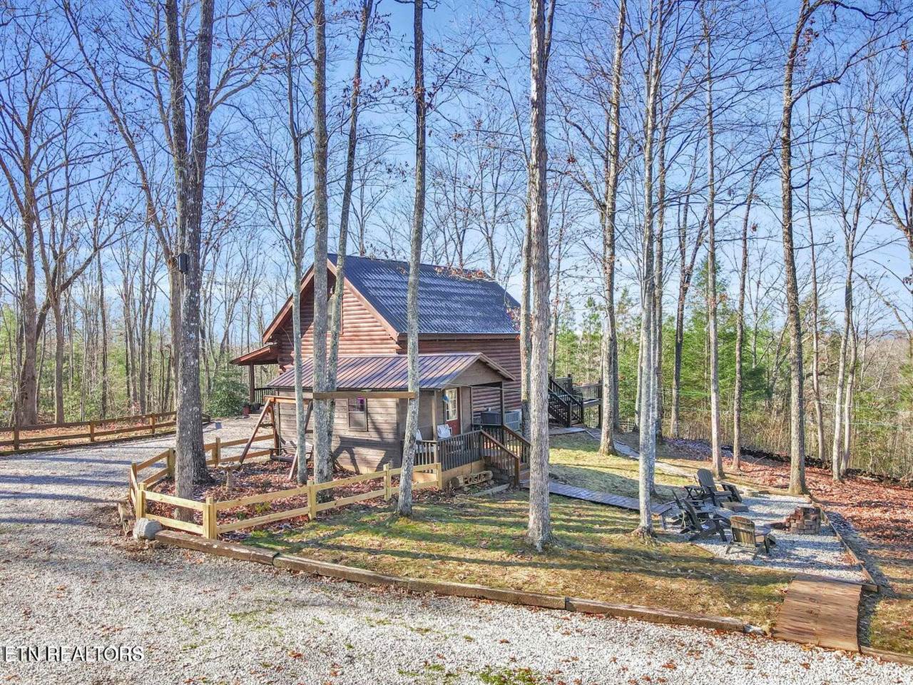 390 John J Smith Rd, Oneida, TN 37841