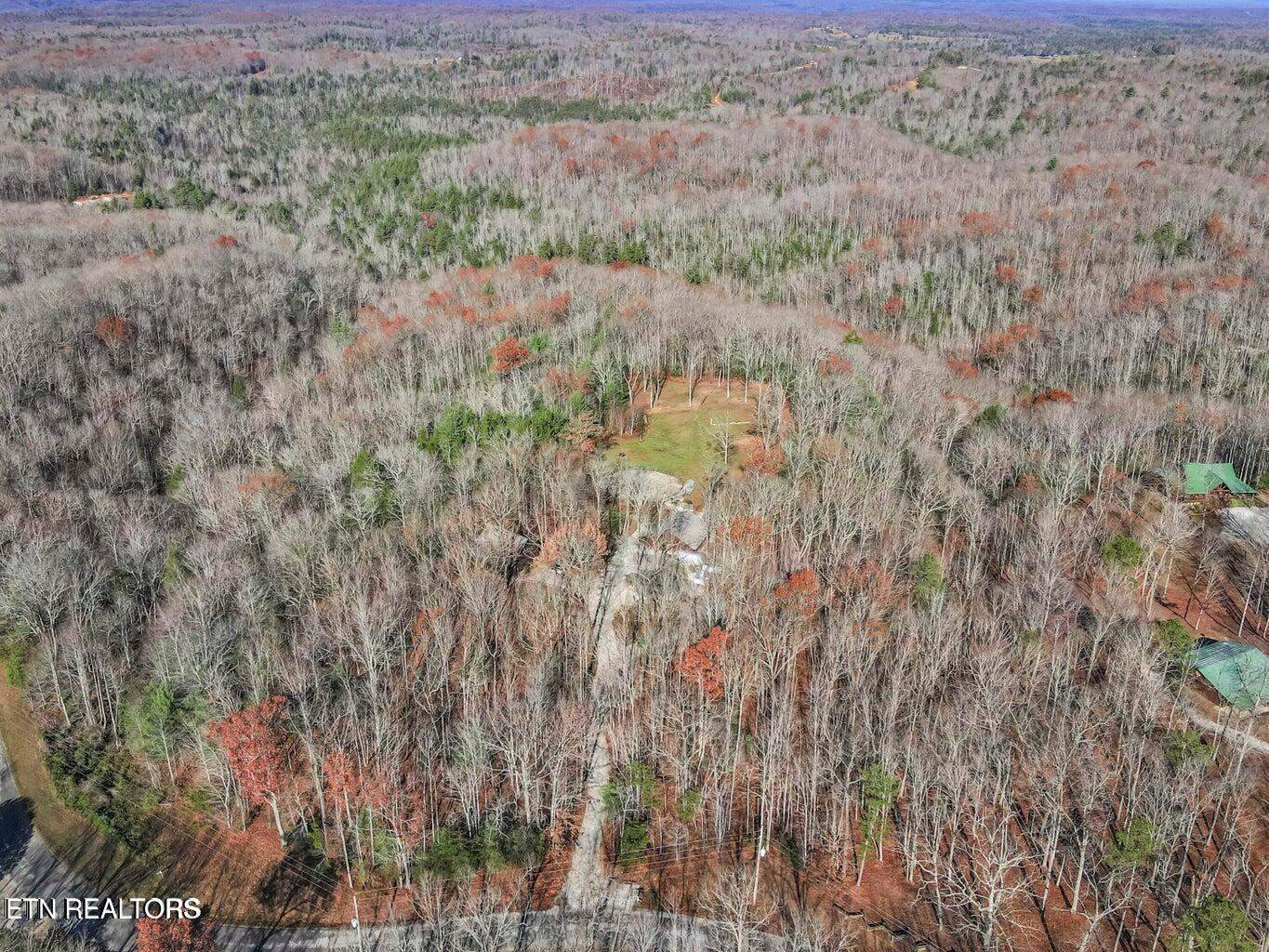 390 John J Smith Rd, Oneida, TN 37841