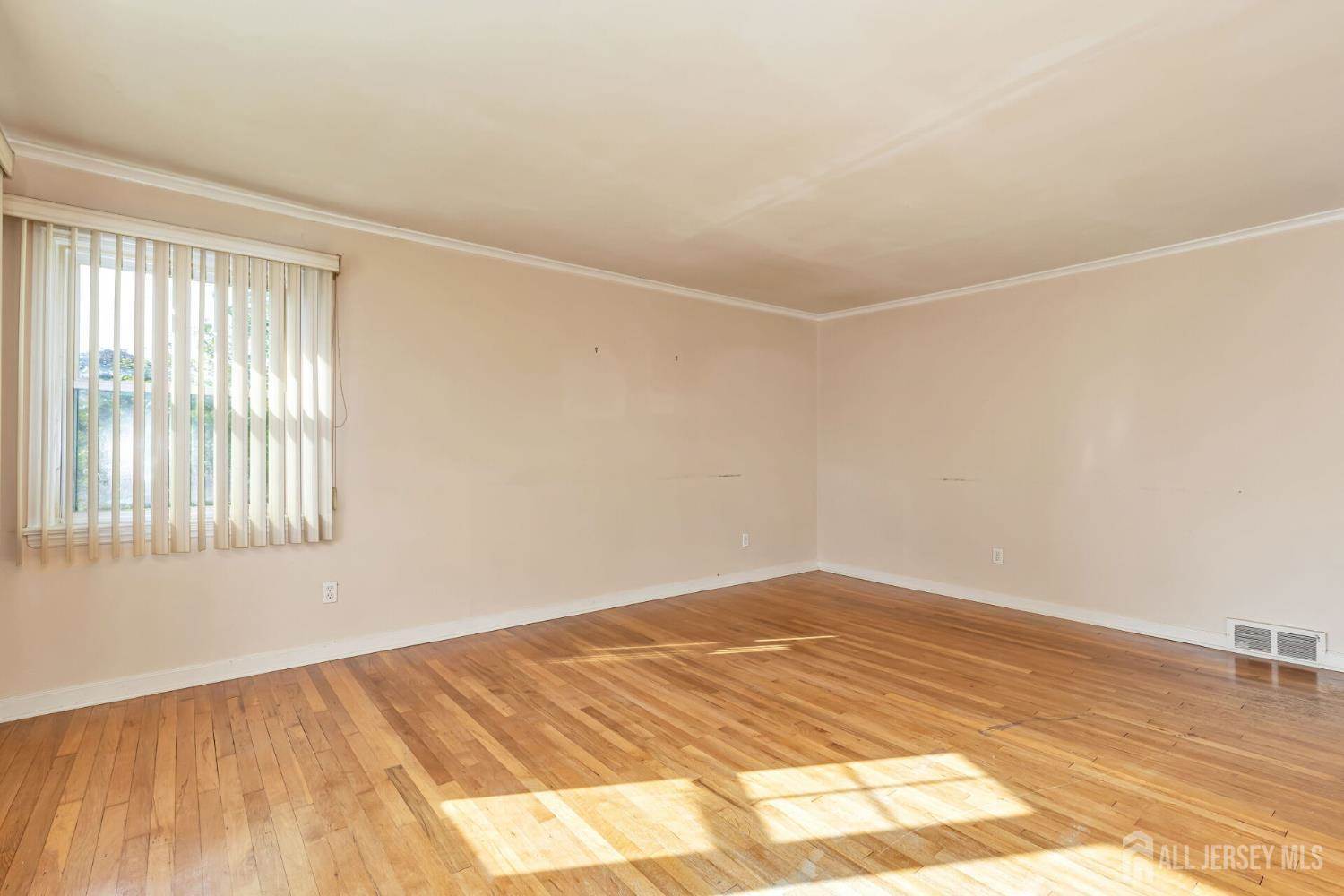 2347 Linden Avenue, South Plainfield, NJ 07080