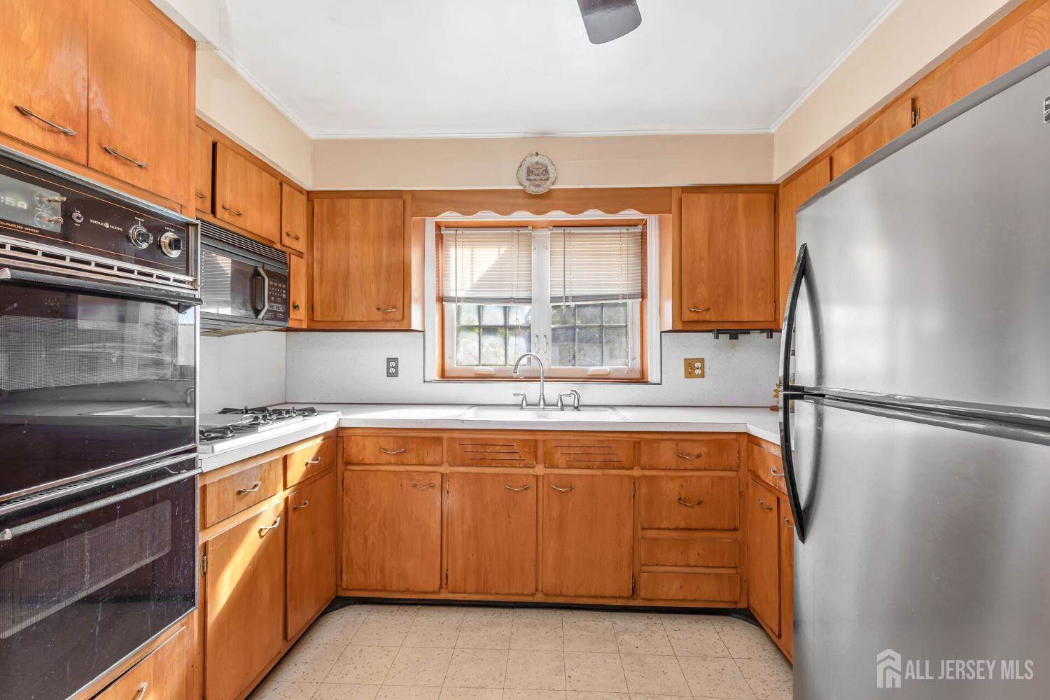 2347 Linden Avenue, South Plainfield, NJ 07080