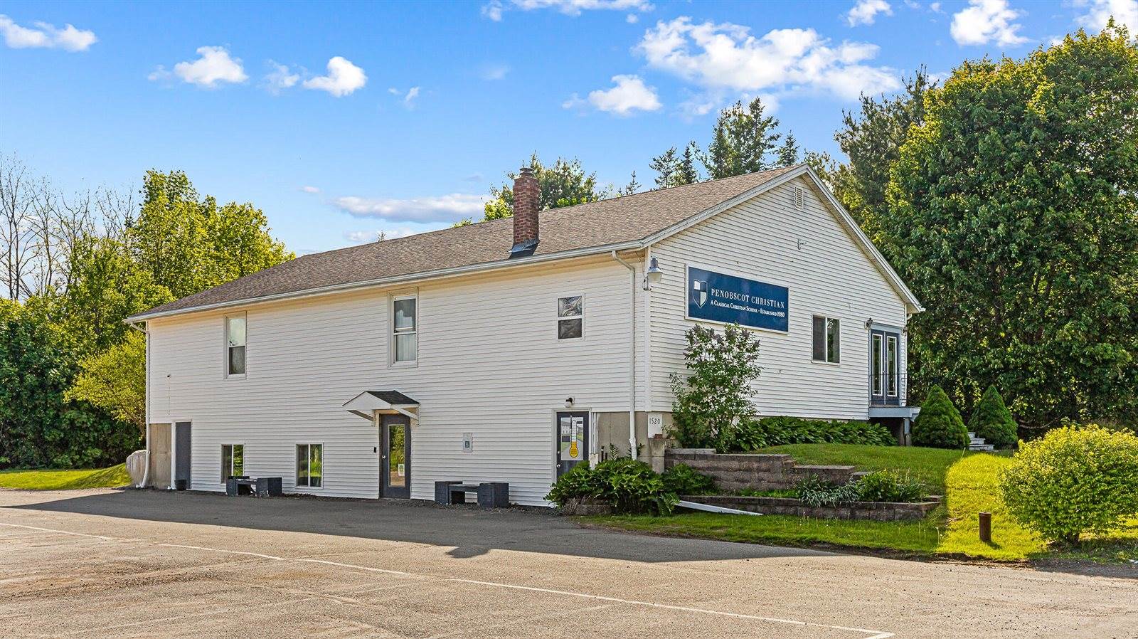 1520 Union Street, Bangor, ME 04401