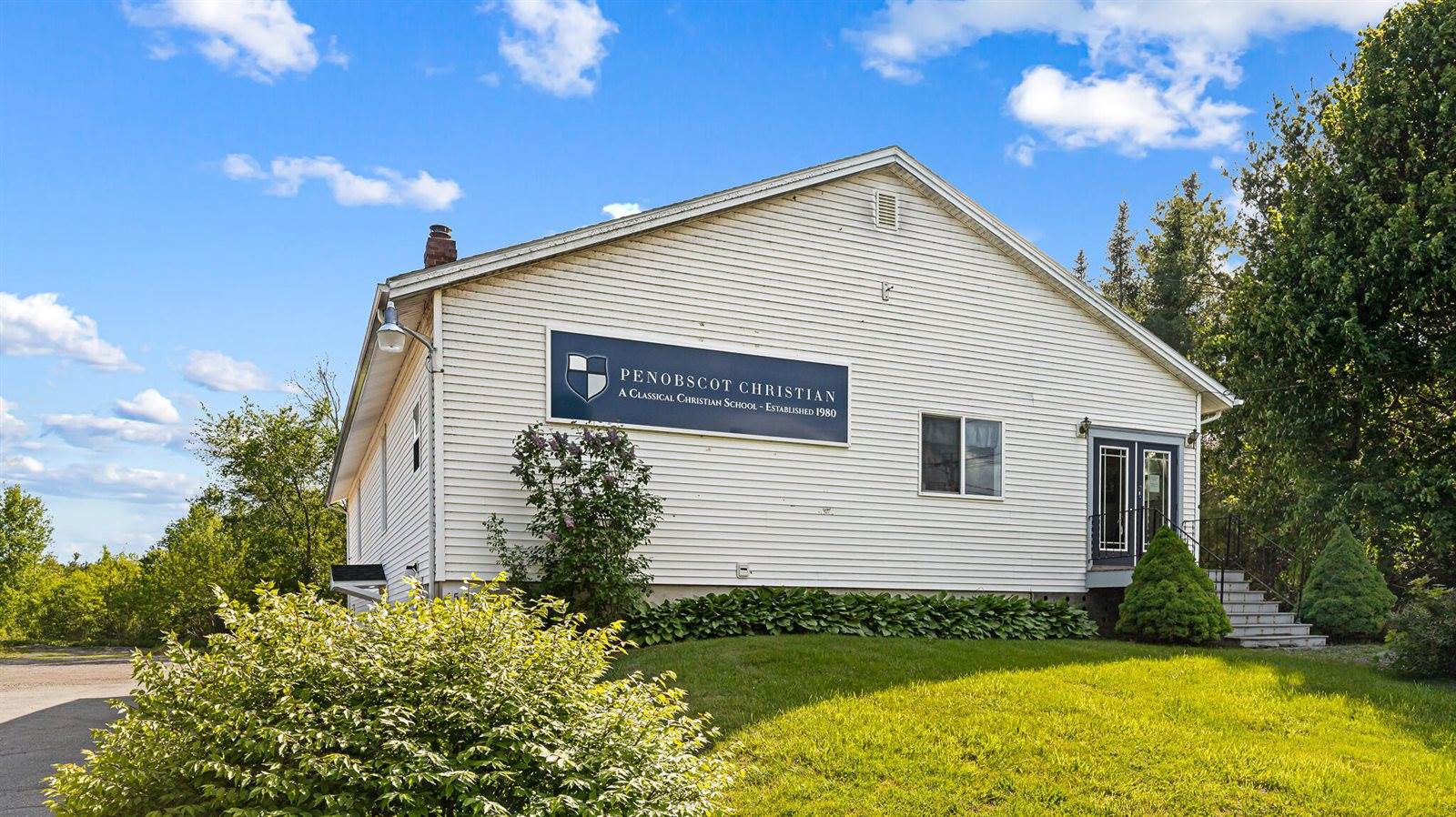 1520 Union Street, Bangor, ME 04401