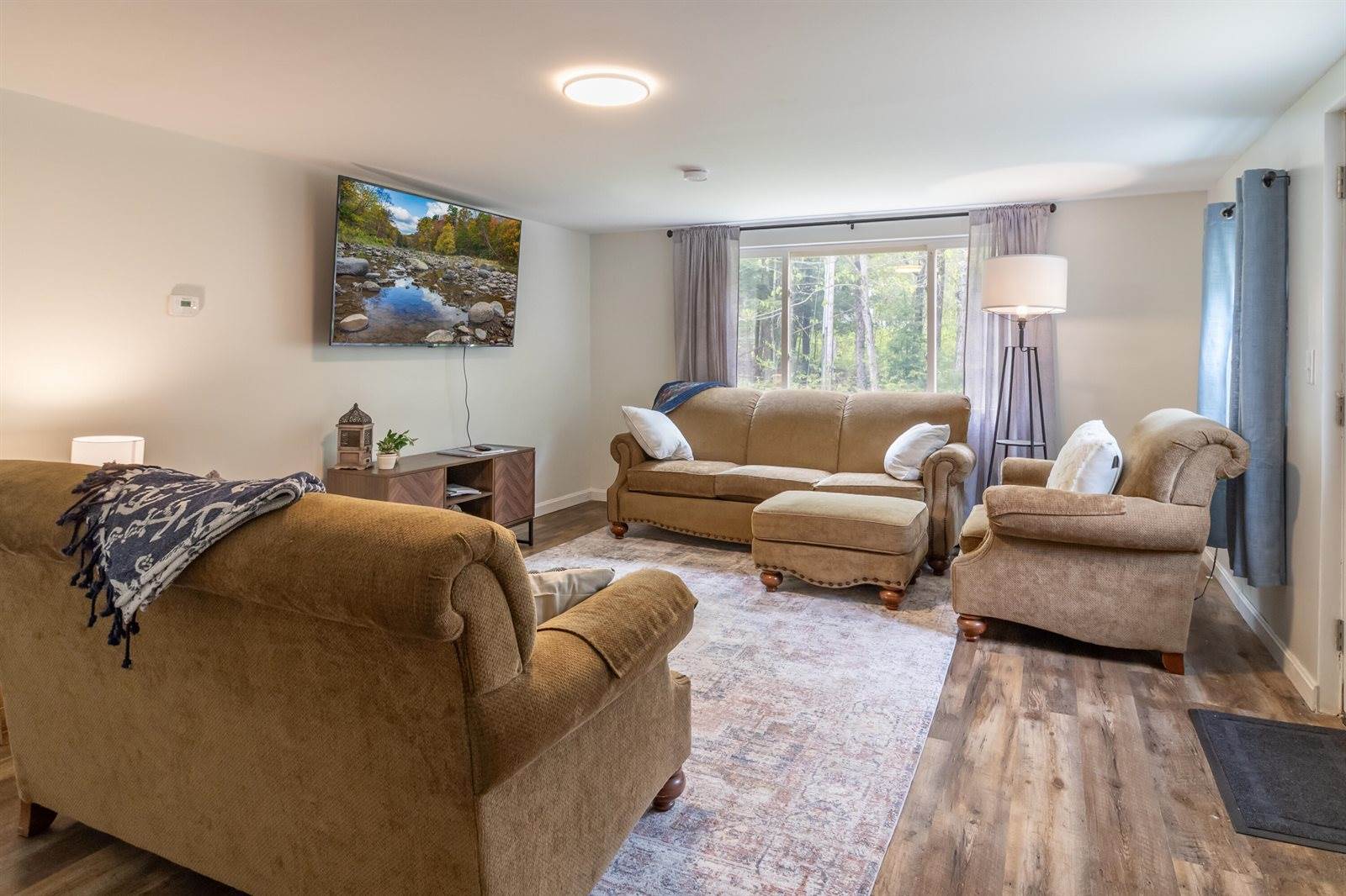 2881, 2893 Ohio Street, Glenburn, ME 04401