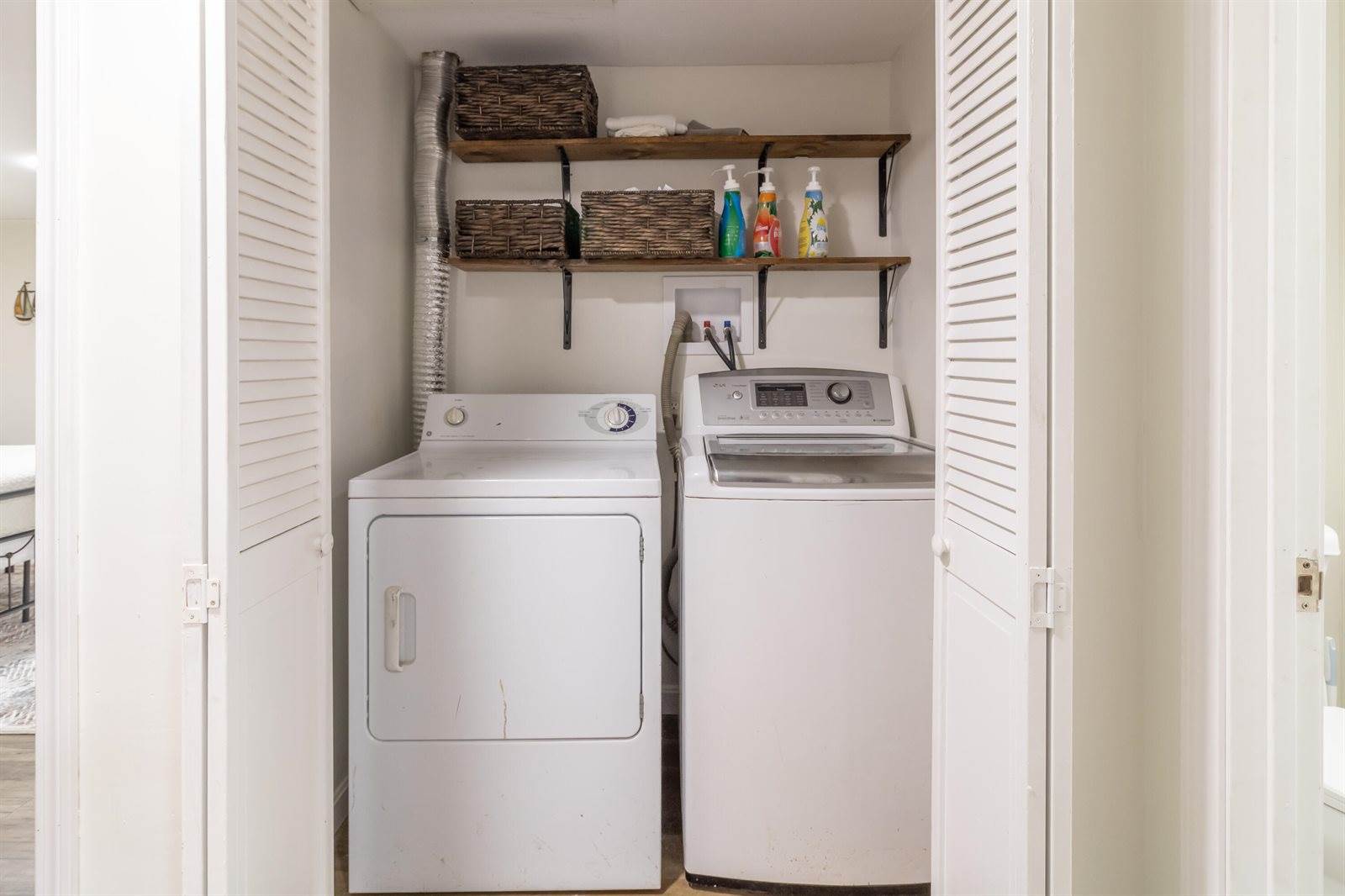 2881, 2893 Ohio Street, Glenburn, ME 04401