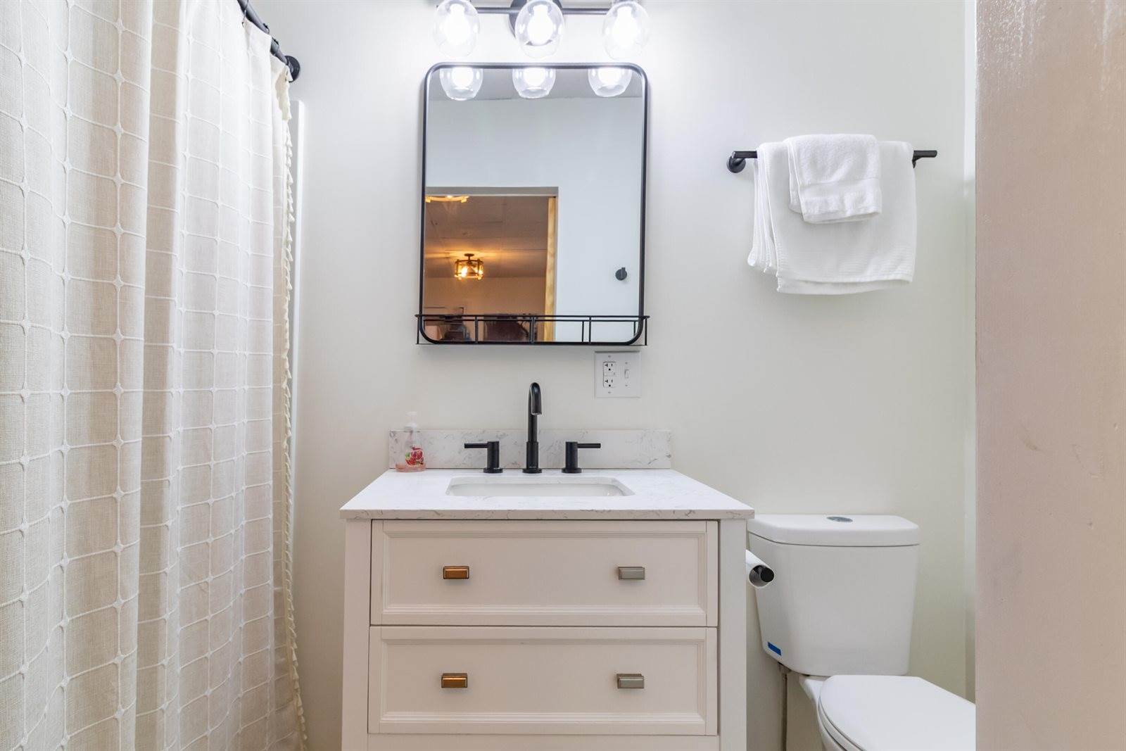 2881, 2893 Ohio Street, Glenburn, ME 04401