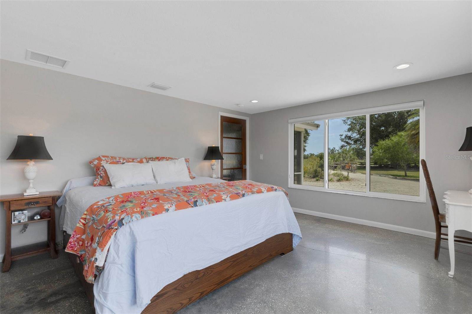 7160 Myakka Valley Trail, Sarasota, FL 34241