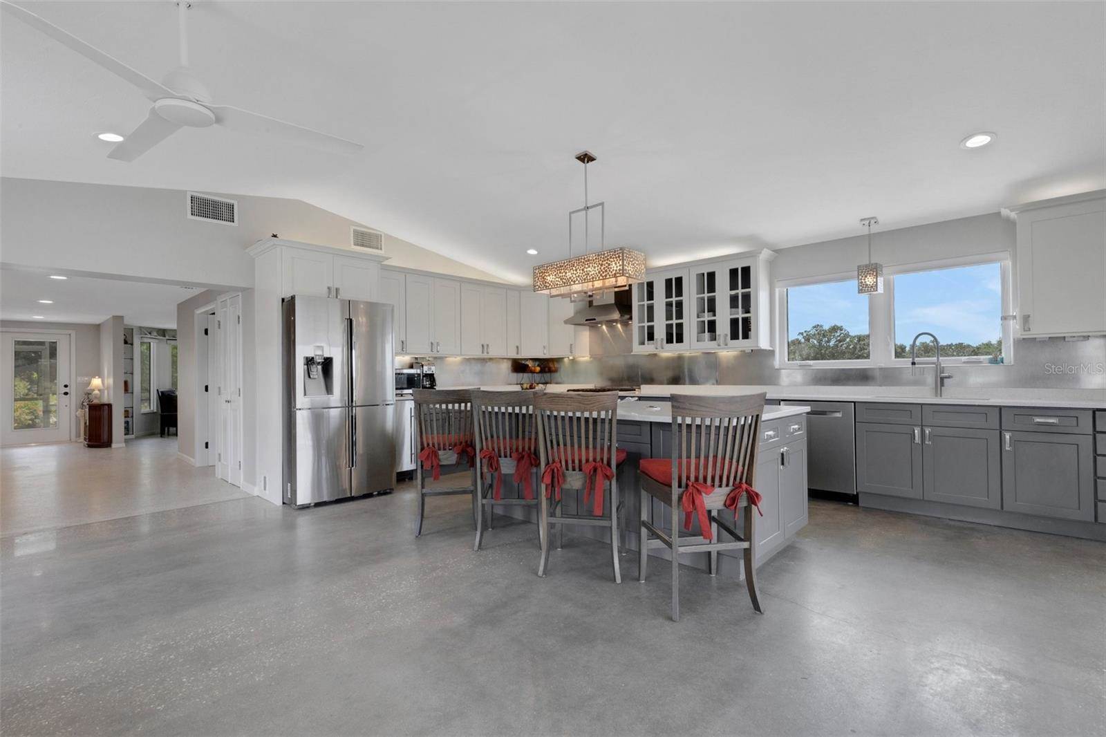 7160 Myakka Valley Trail, Sarasota, FL 34241