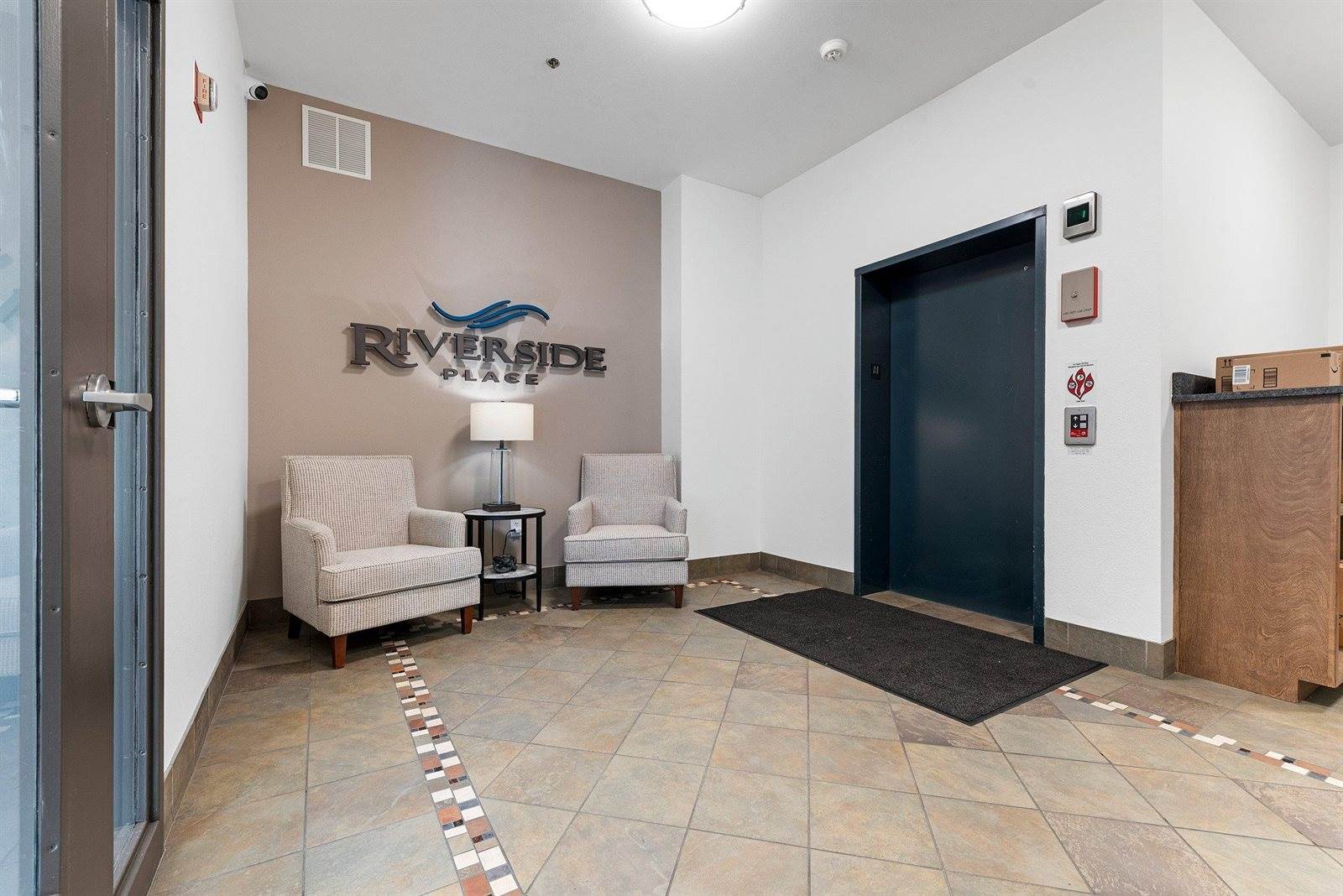 118 South Washington Street, Green Bay, WI 54301