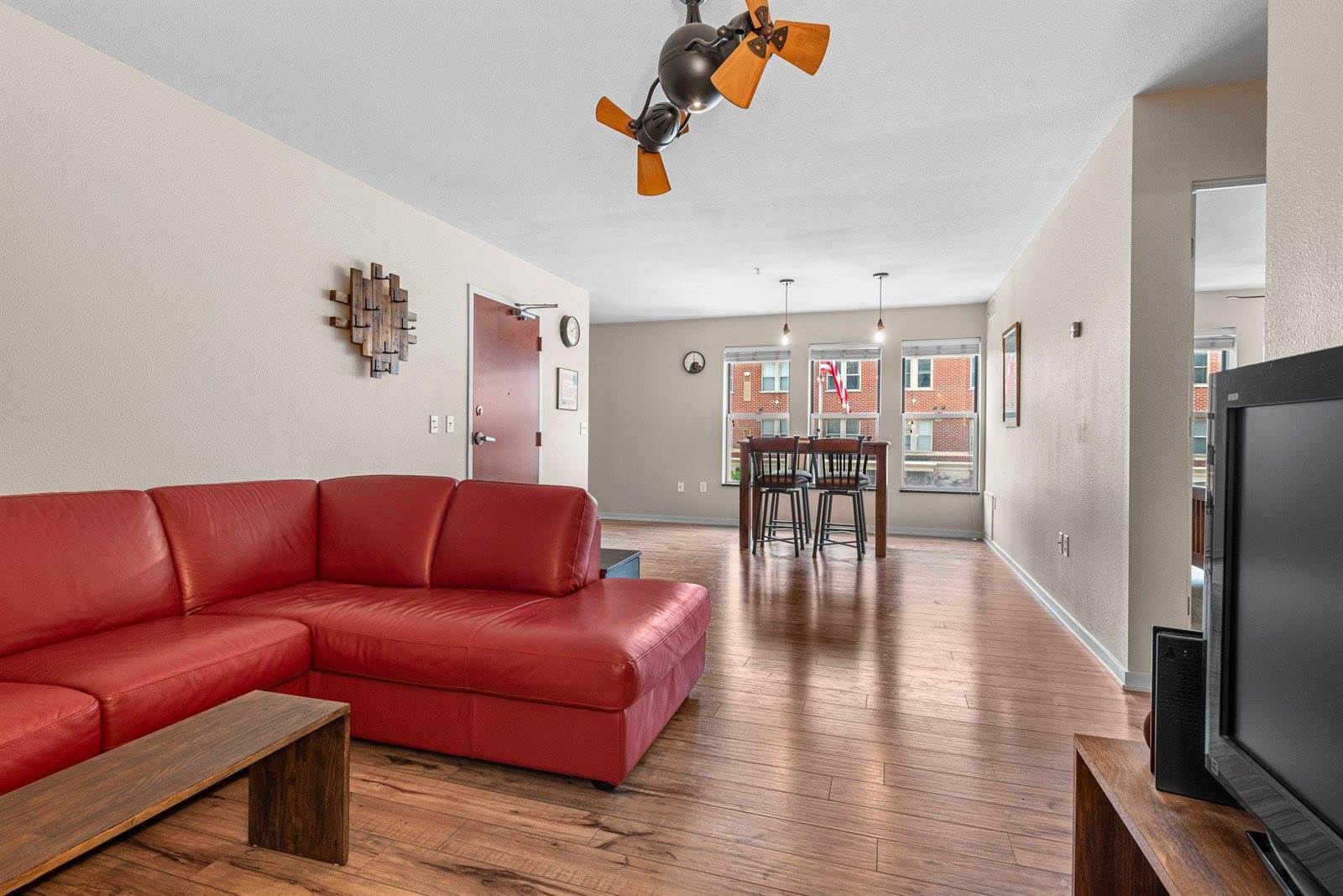 118 South Washington Street, Green Bay, WI 54301