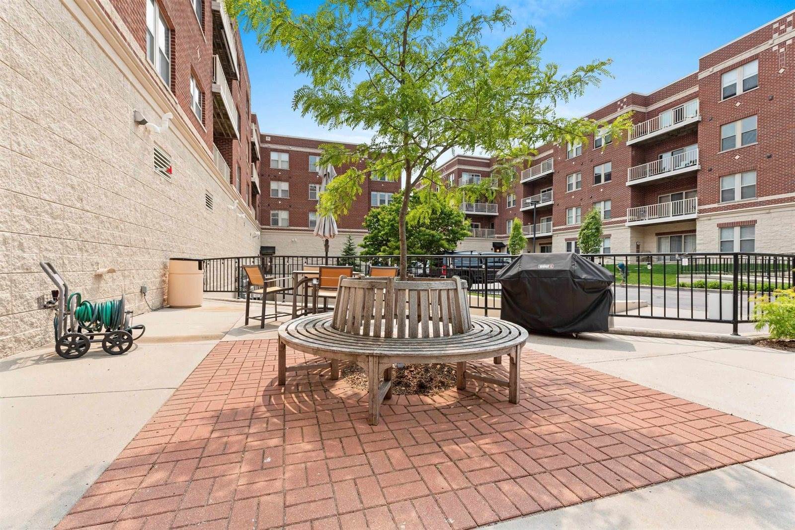 118 South Washington Street, Green Bay, WI 54301