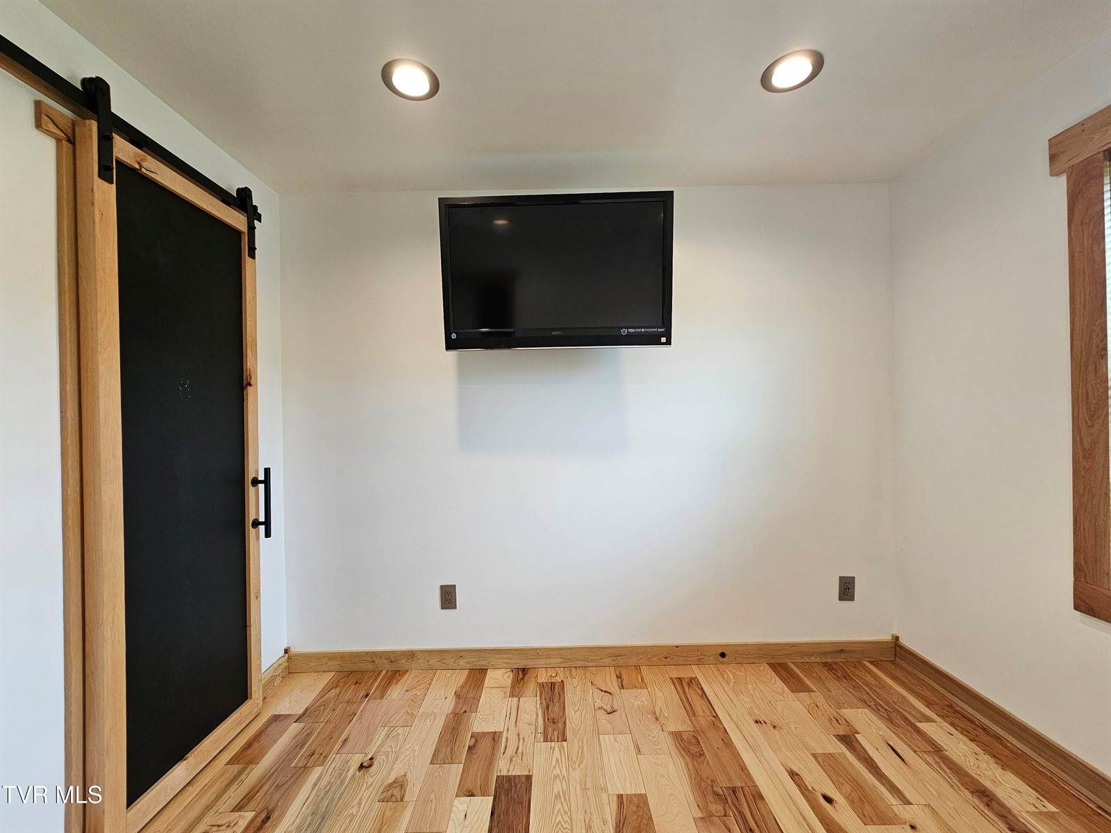 27337 Rich Valley Road, Abingdon, VA 24210