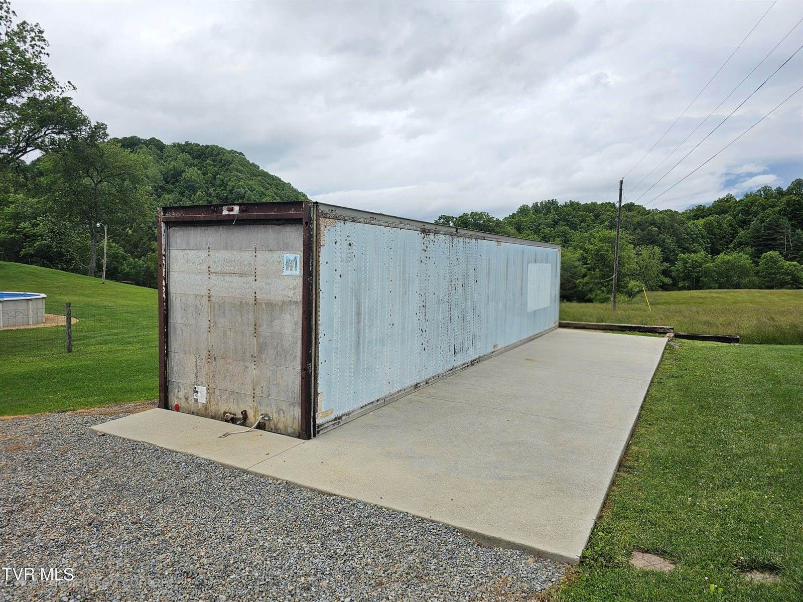 27337 Rich Valley Road, Abingdon, VA 24210