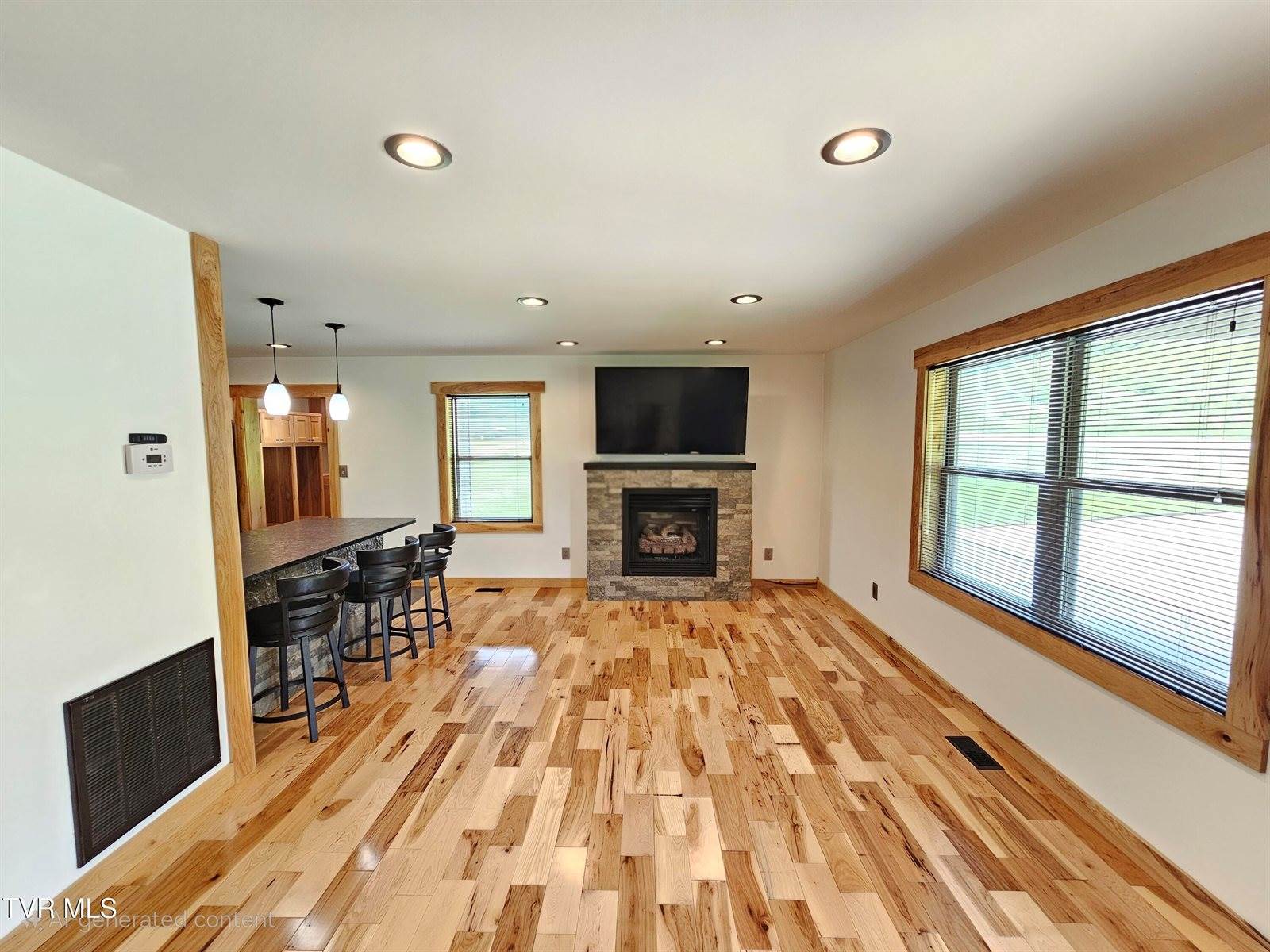 27337 Rich Valley Road, Abingdon, VA 24210