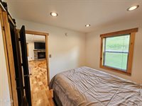 27337 Rich Valley Road, Abingdon, VA 24210