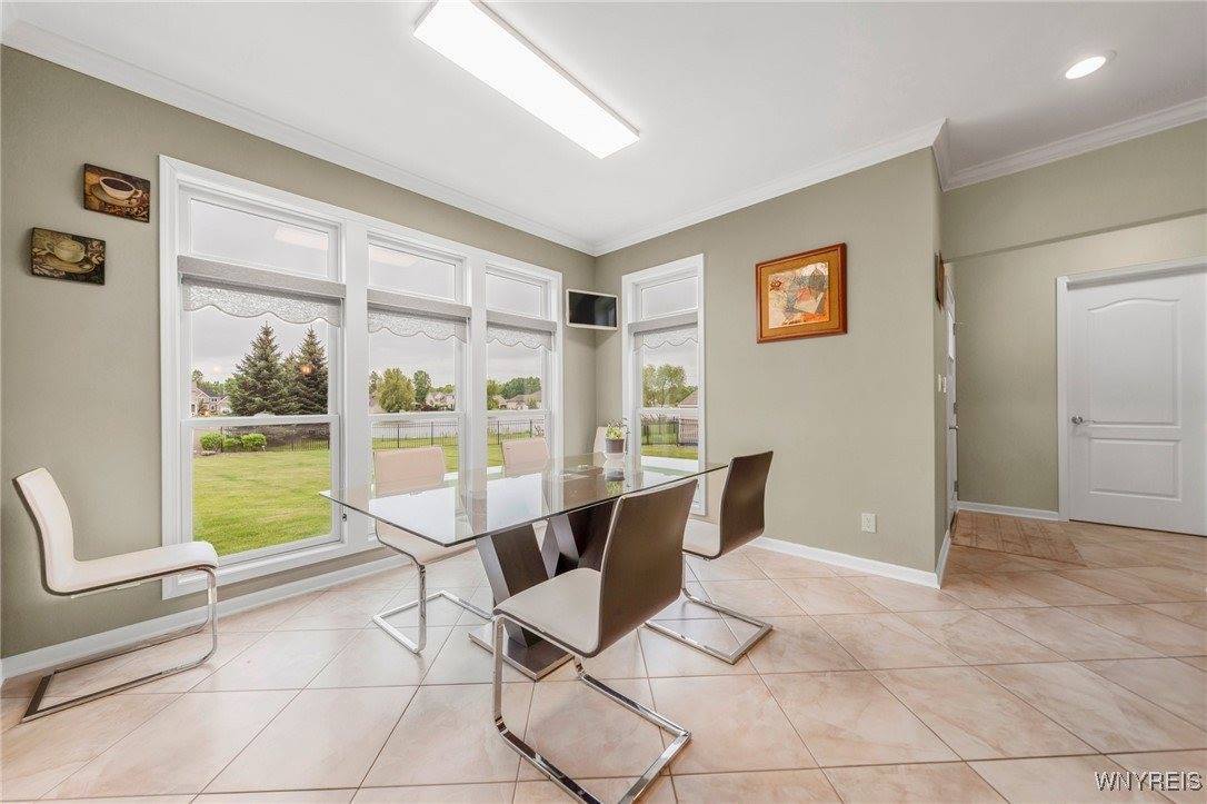 3906 Ontario Drive, Wheatfield, NY 14120