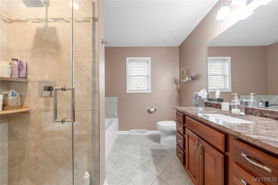 3906 Ontario Drive, Wheatfield, NY 14120