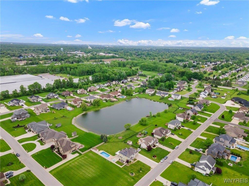 3906 Ontario Drive, Wheatfield, NY 14120