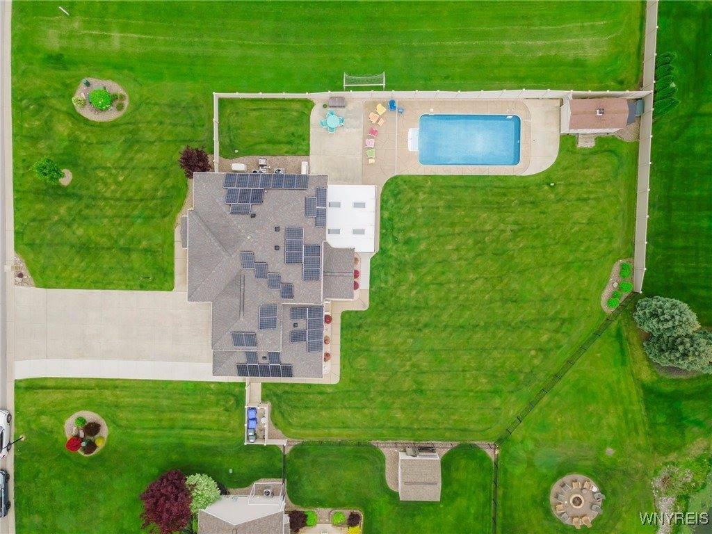 3906 Ontario Drive, Wheatfield, NY 14120