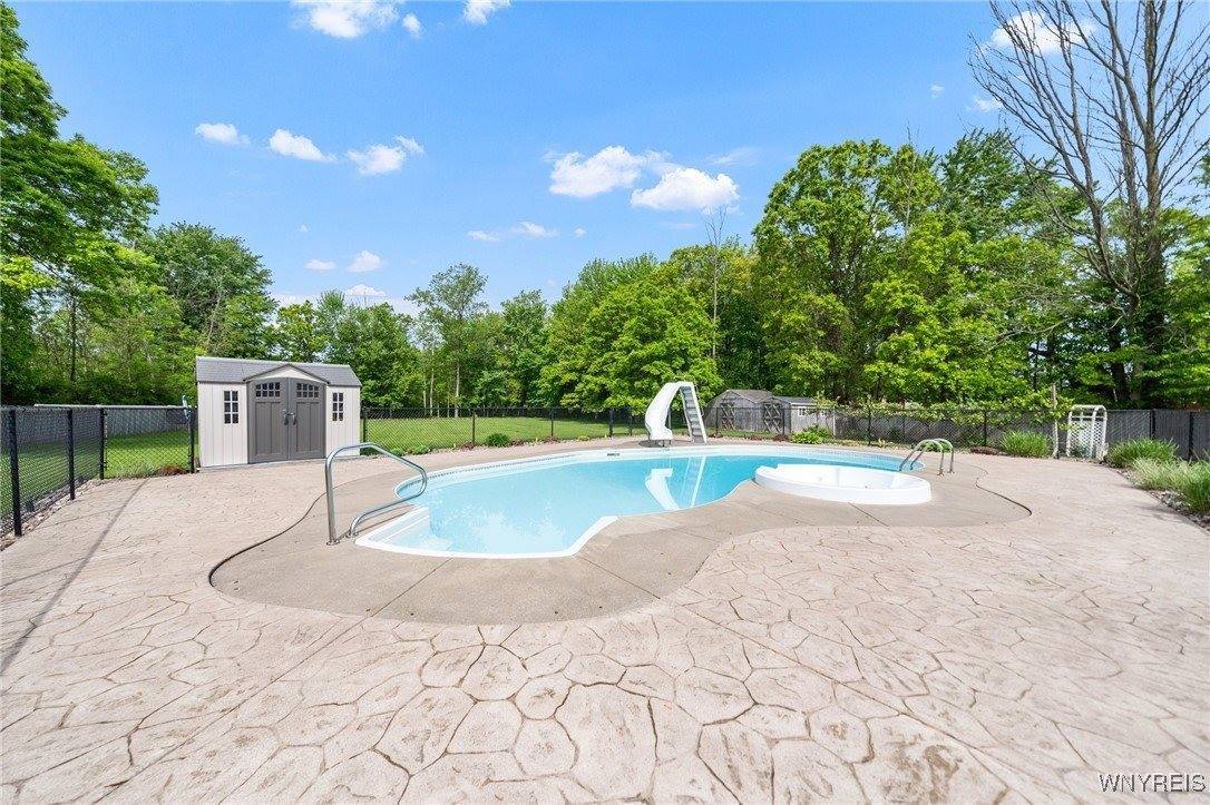 2350 Quaker Road, Hartland, NY 14067