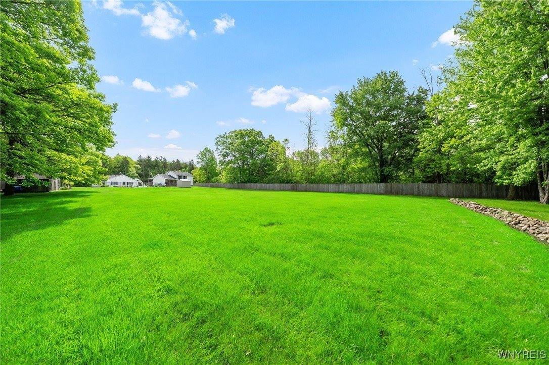 2350 Quaker Road, Hartland, NY 14067