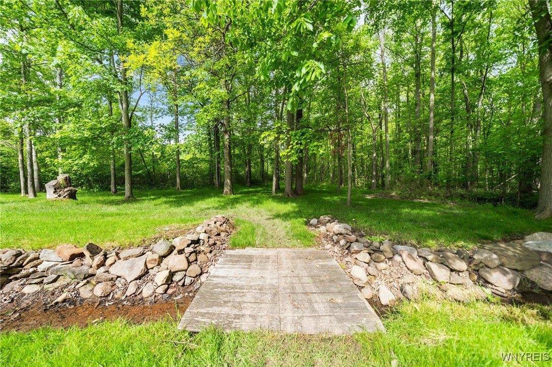 2350 Quaker Road, Hartland, NY 14067