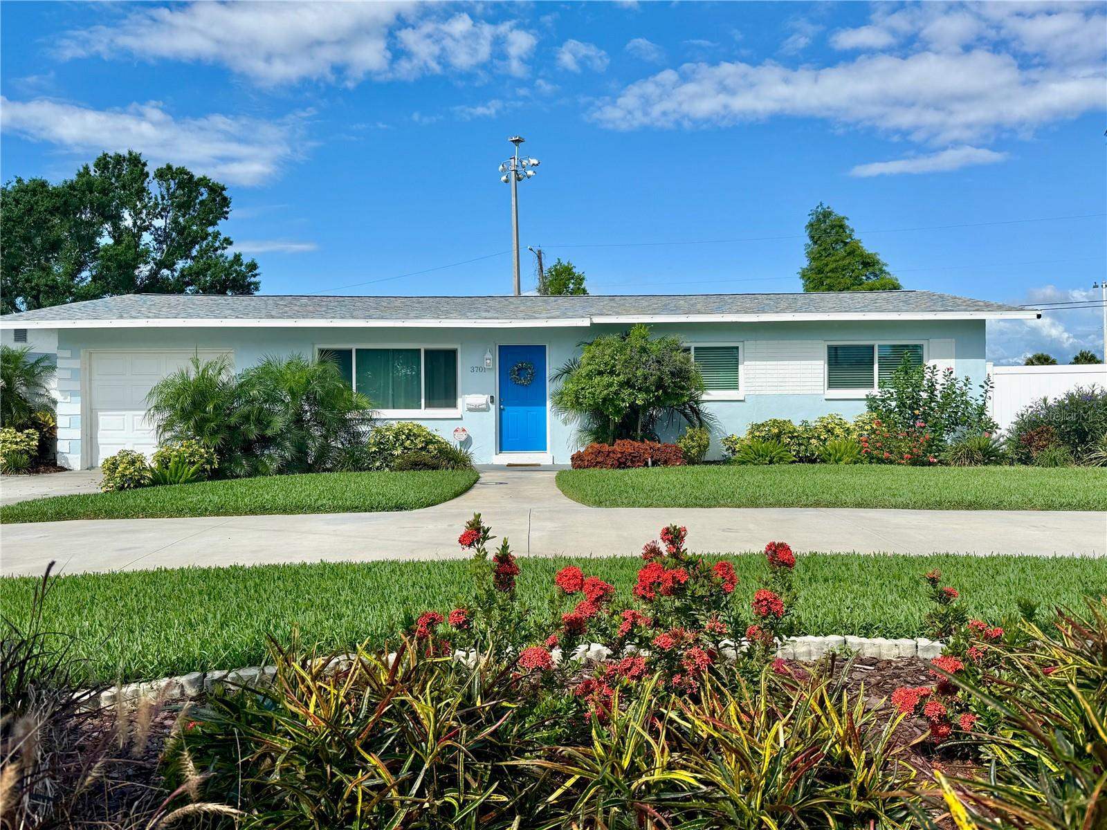 3701 Manatee Drive SE, Saint Petersburg, FL 33705