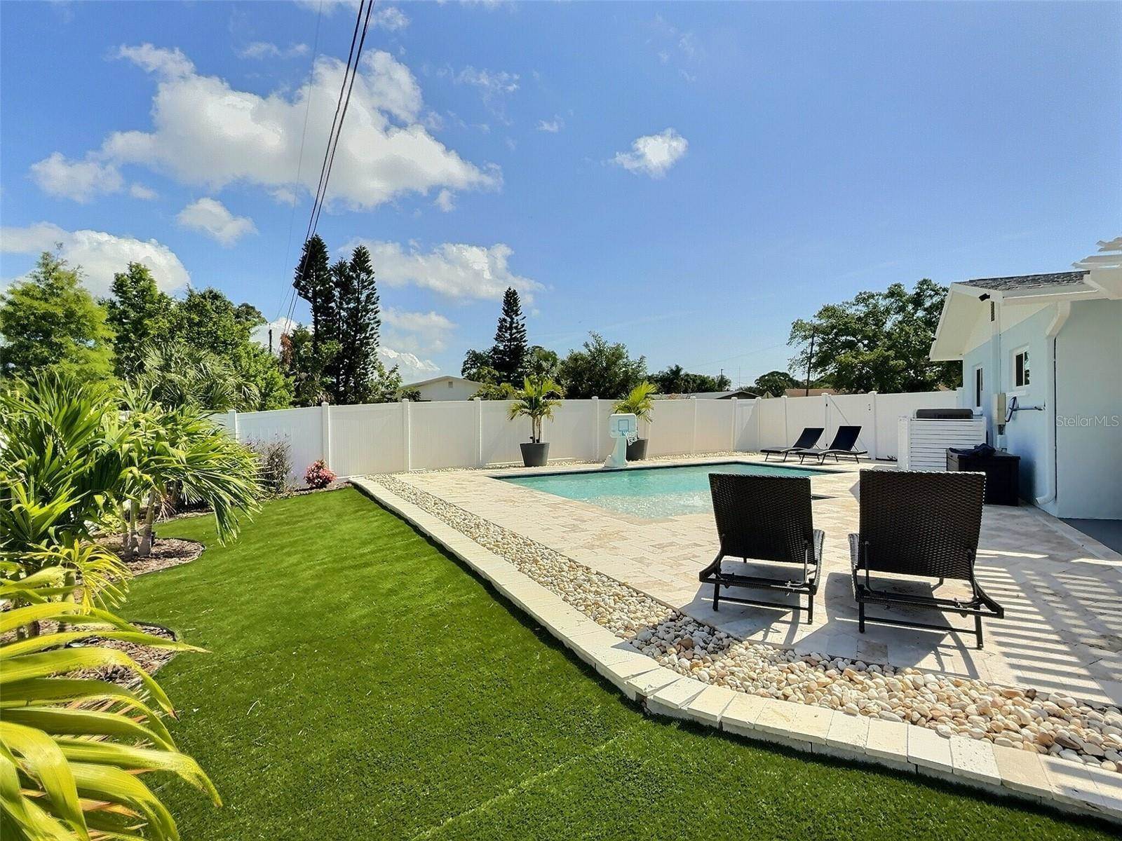 3701 Manatee Drive SE, Saint Petersburg, FL 33705