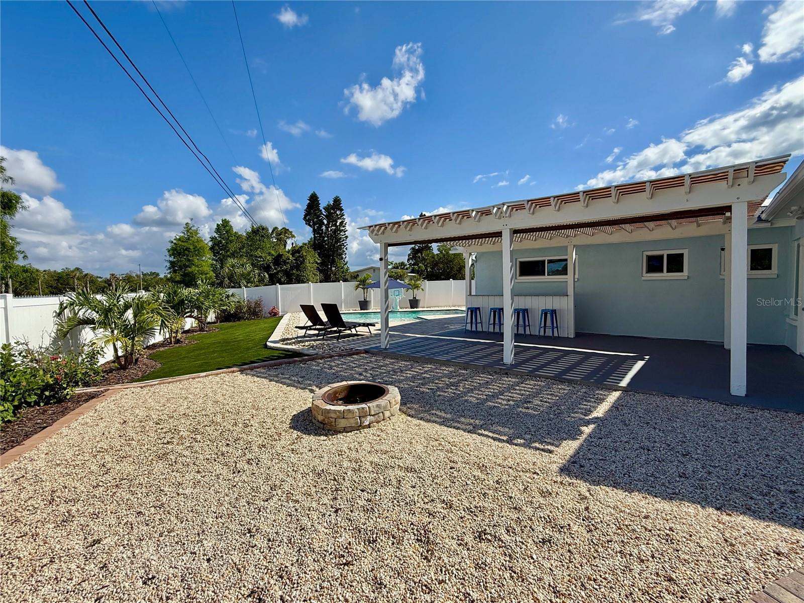 3701 Manatee Drive SE, Saint Petersburg, FL 33705