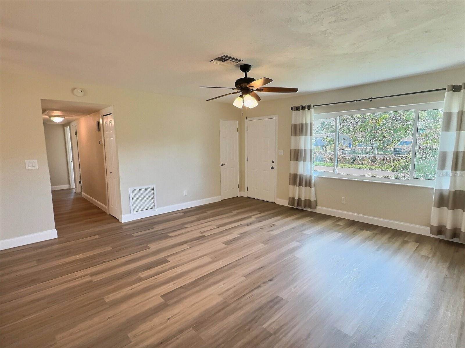 3701 Manatee Drive SE, Saint Petersburg, FL 33705