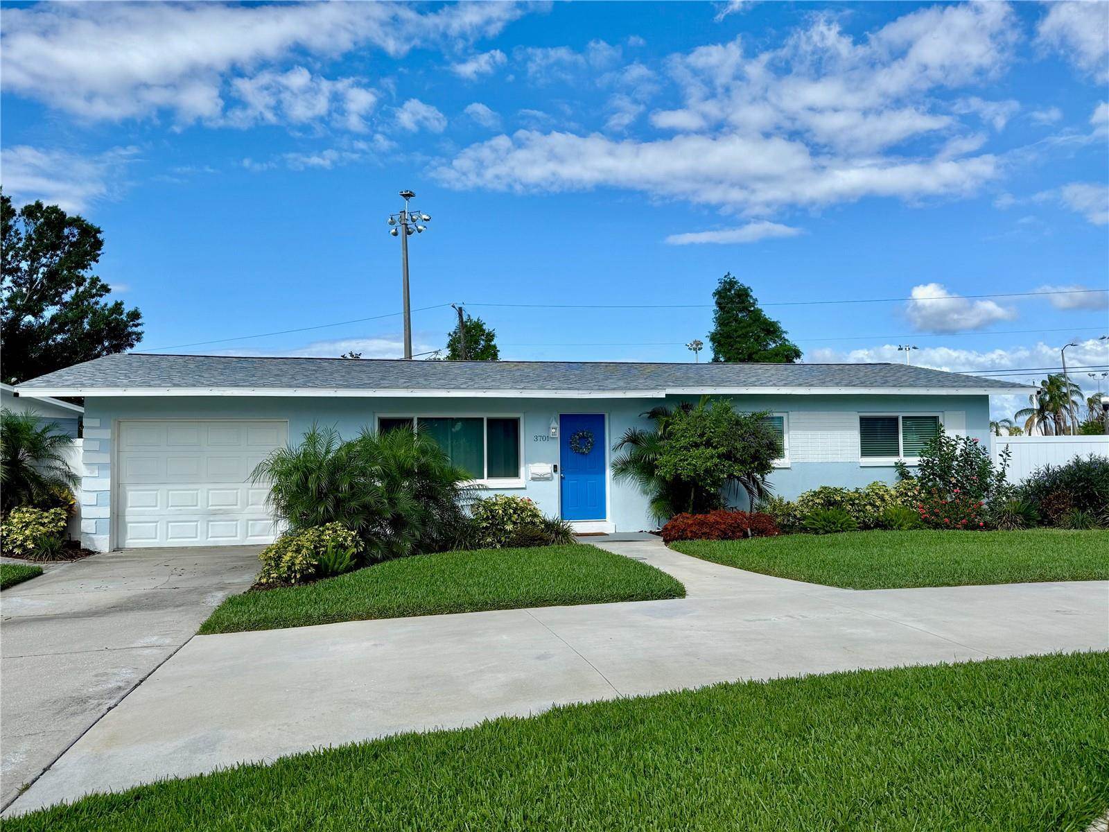 3701 Manatee Drive SE, Saint Petersburg, FL 33705