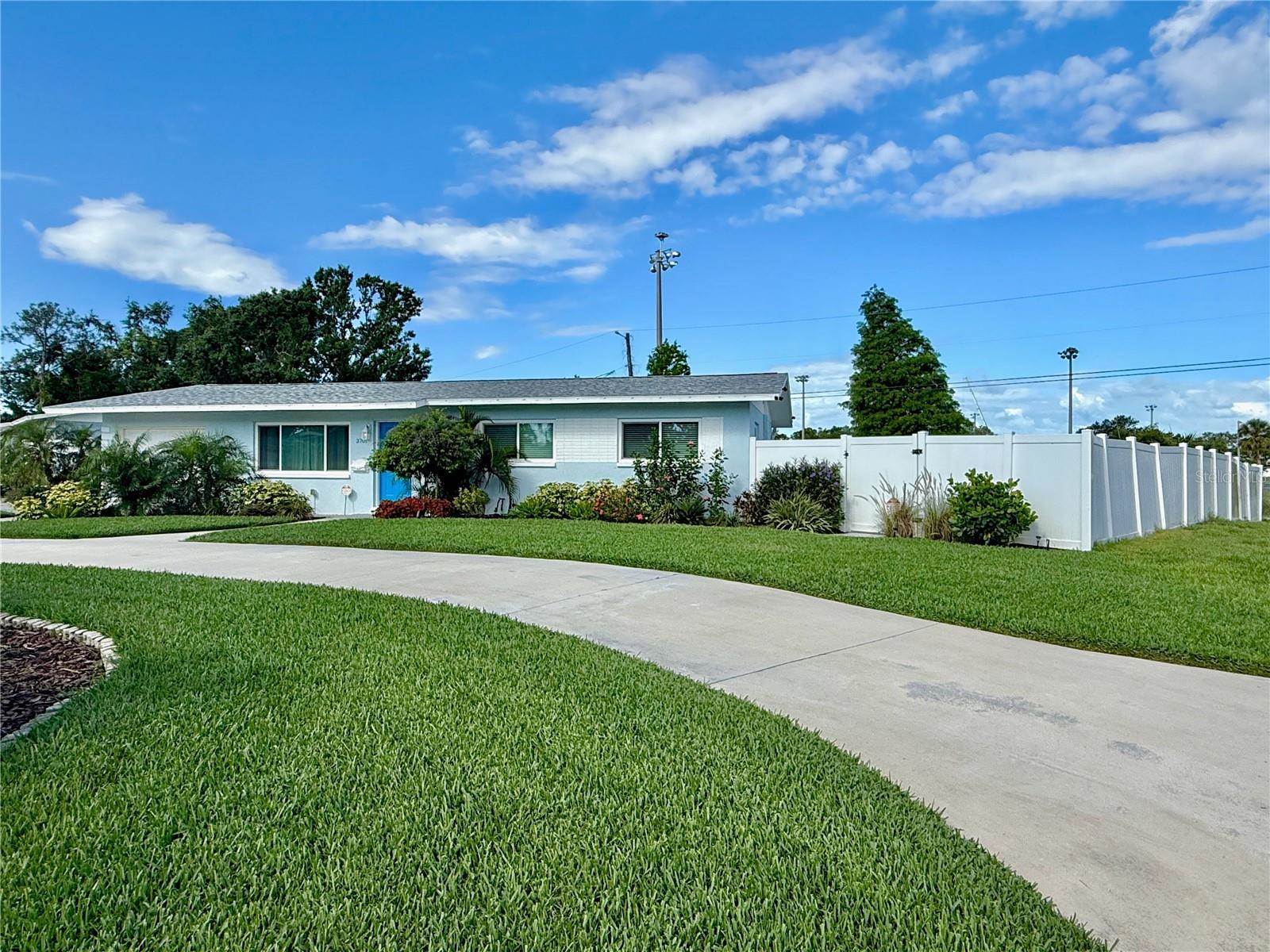 3701 Manatee Drive SE, Saint Petersburg, FL 33705