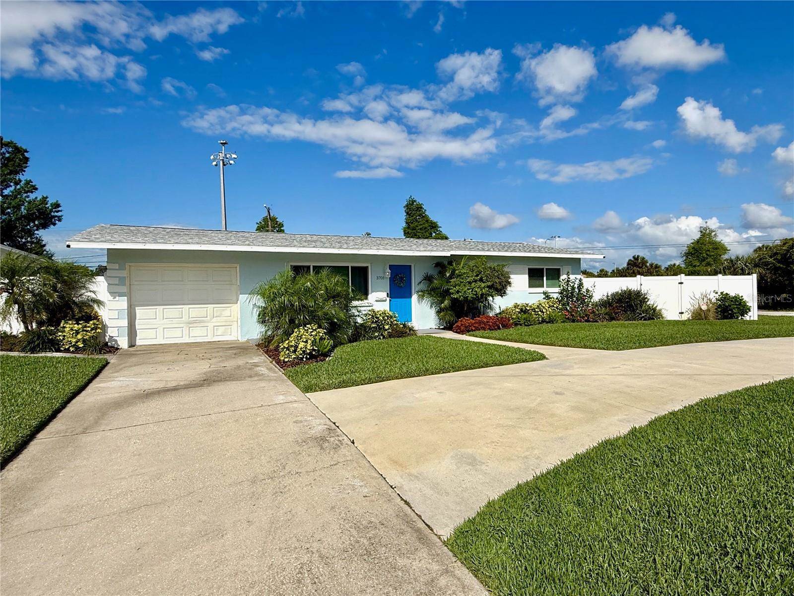 3701 Manatee Drive SE, Saint Petersburg, FL 33705