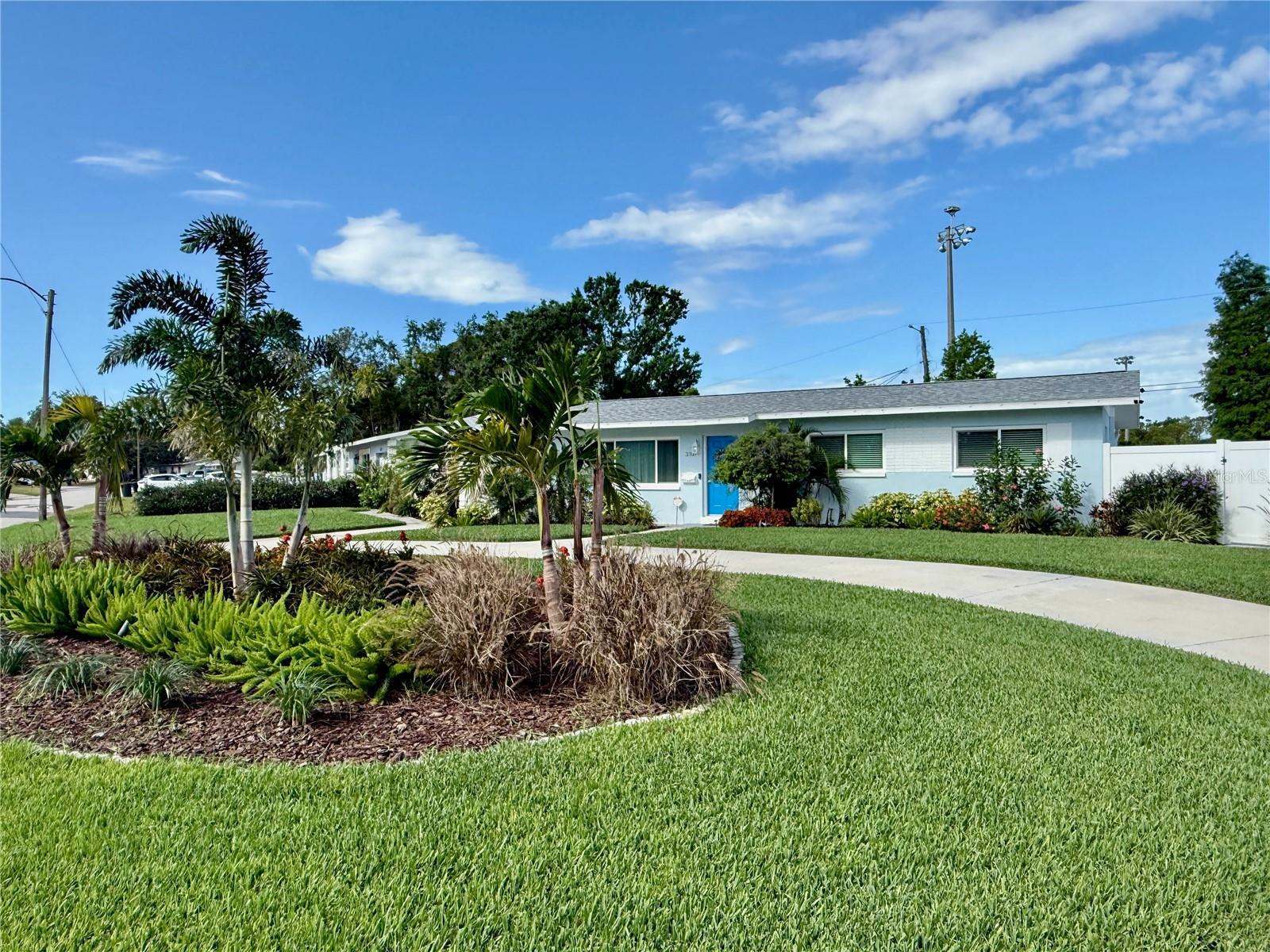 3701 Manatee Drive SE, Saint Petersburg, FL 33705