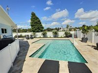 3701 Manatee Drive SE, Saint Petersburg, FL 33705