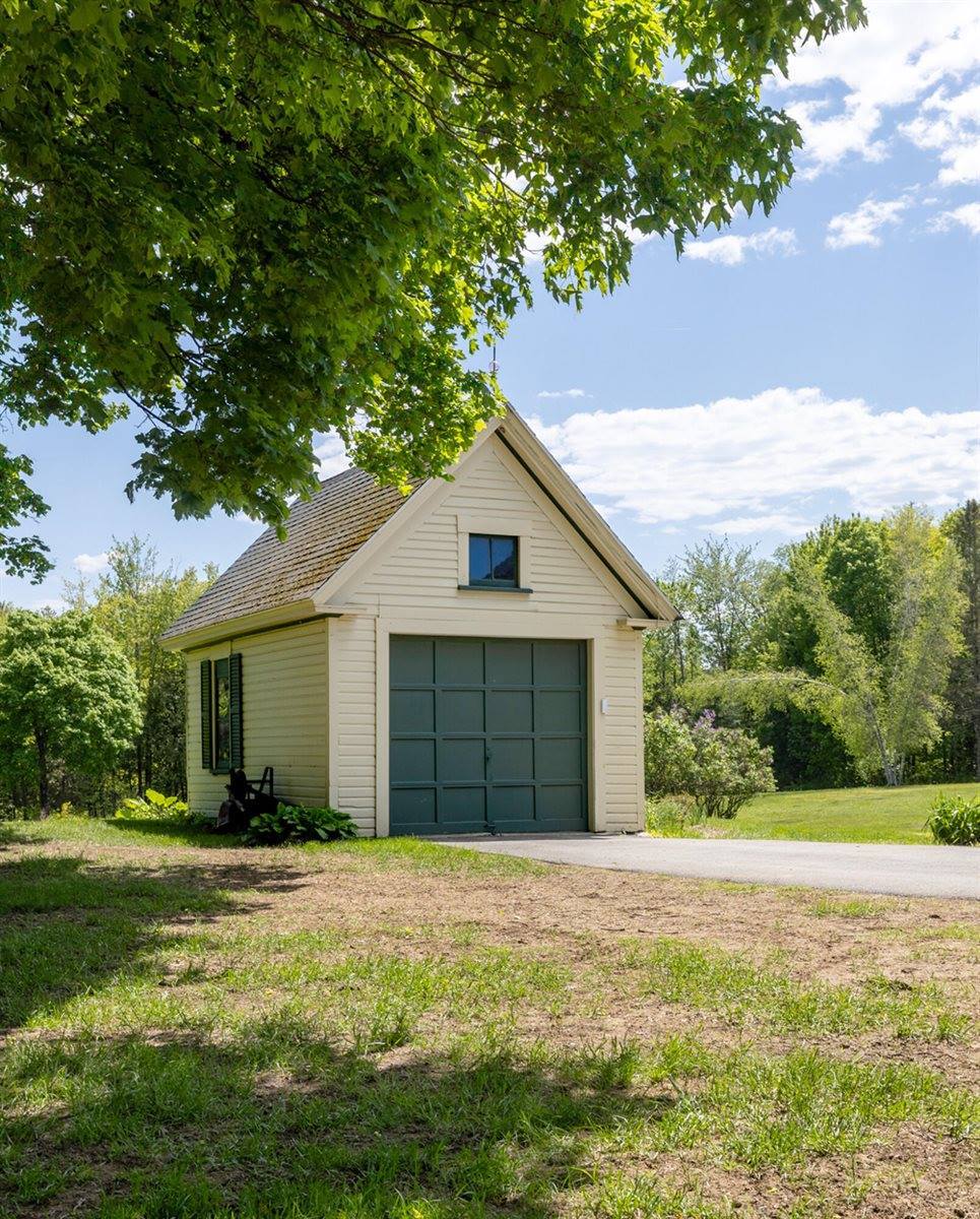 34 Mcphetres Road, Sangerville, ME 04479