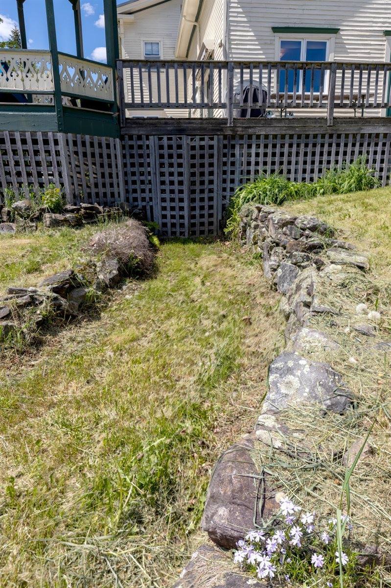 34 Mcphetres Road, Sangerville, ME 04479