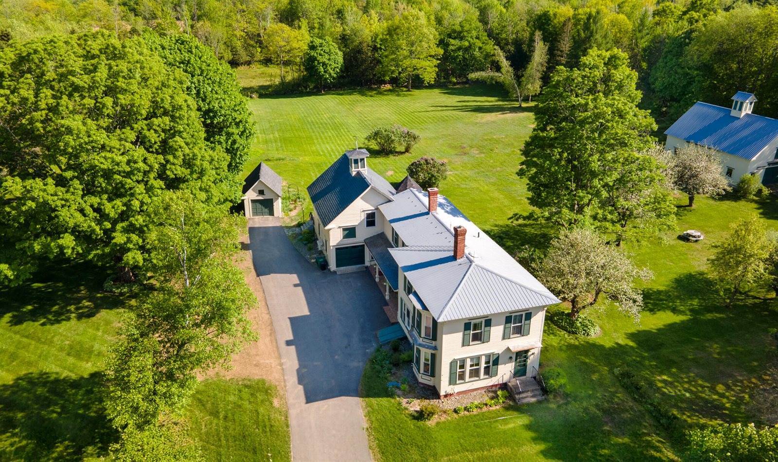 34 Mcphetres Road, Sangerville, ME 04479