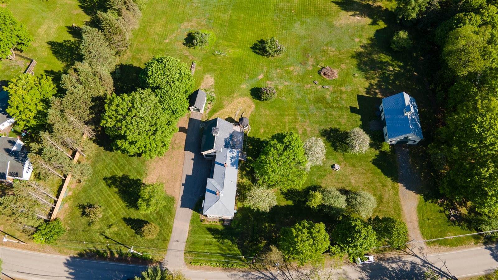 34 Mcphetres Road, Sangerville, ME 04479