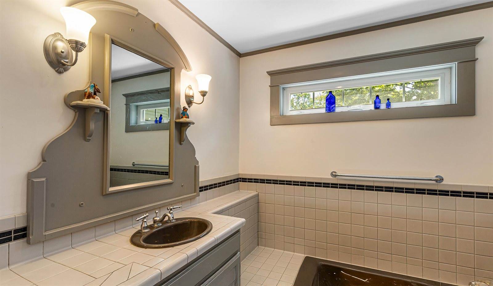 34 Mcphetres Road, Sangerville, ME 04479