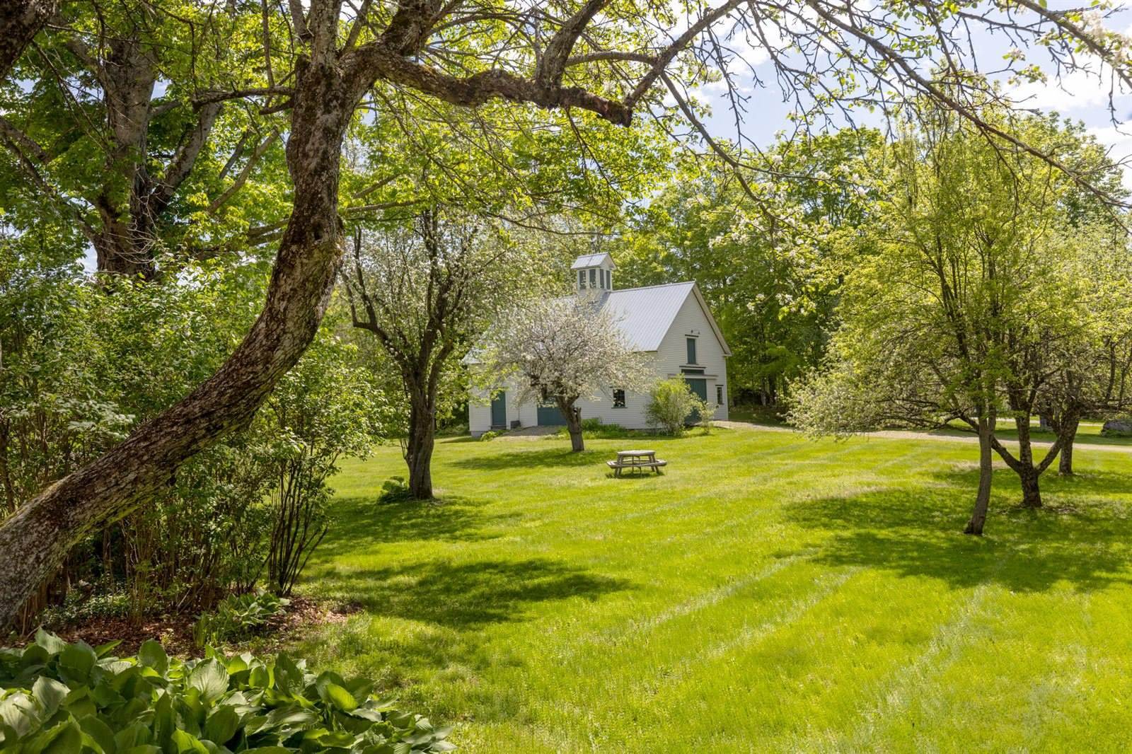 34 Mcphetres Road, Sangerville, ME 04479