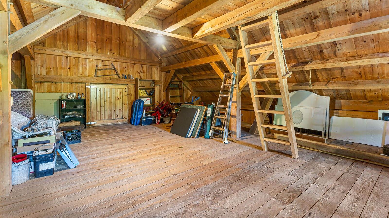 34 Mcphetres Road, Sangerville, ME 04479