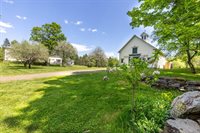 34 Mcphetres Road, Sangerville, ME 04479