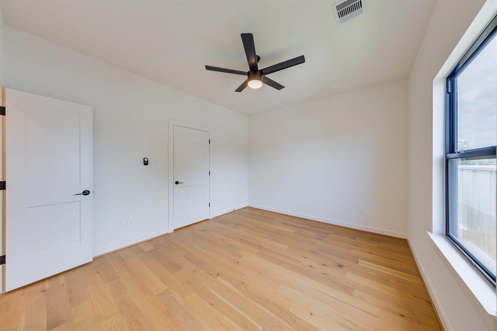 5711 Gano Street, Houston, TX 77009