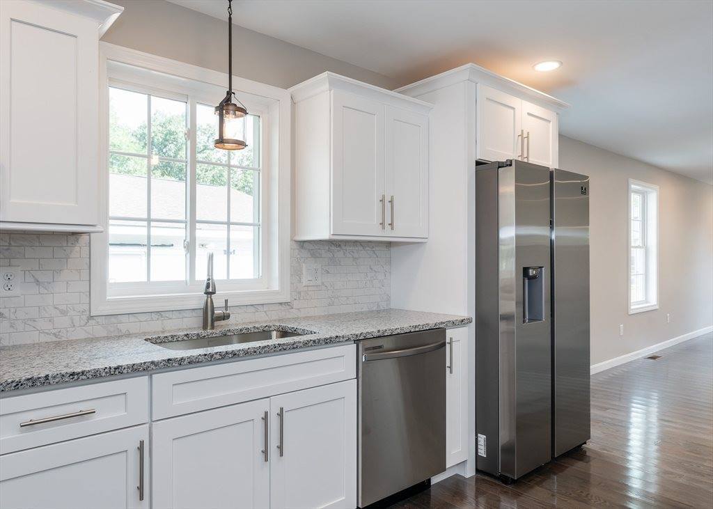 42-44 Harvey St, Springfield, MA 01119