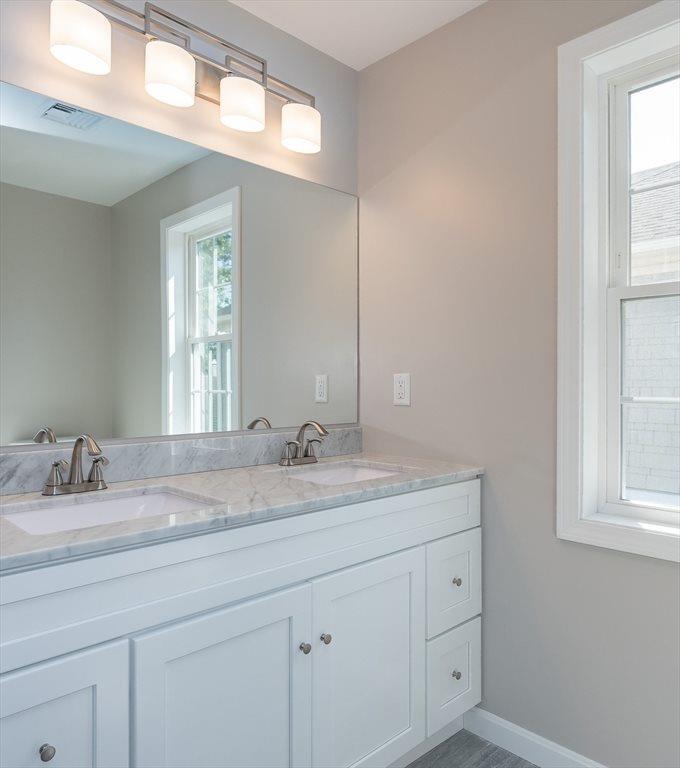 42-44 Harvey St, Springfield, MA 01119