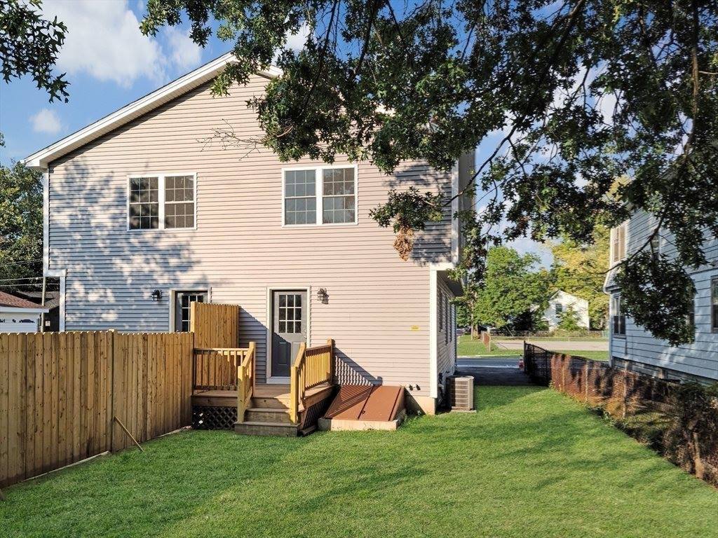 42-44 Harvey St, Springfield, MA 01119