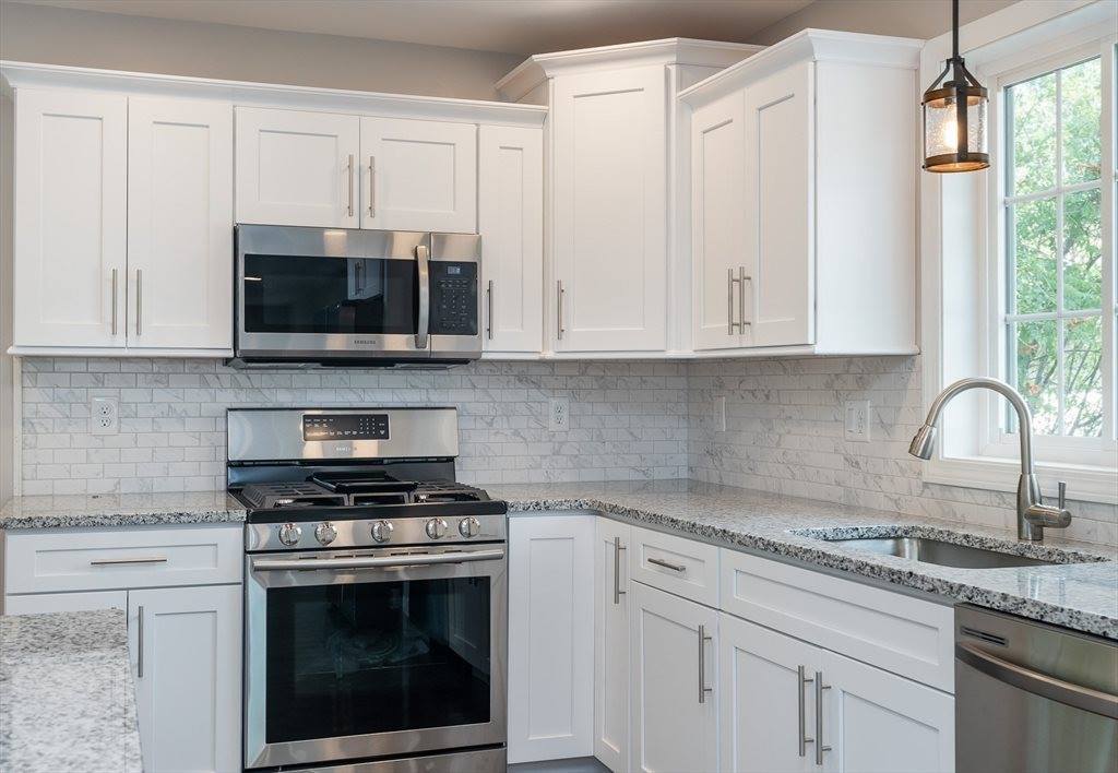 42-44 Harvey St, Springfield, MA 01119