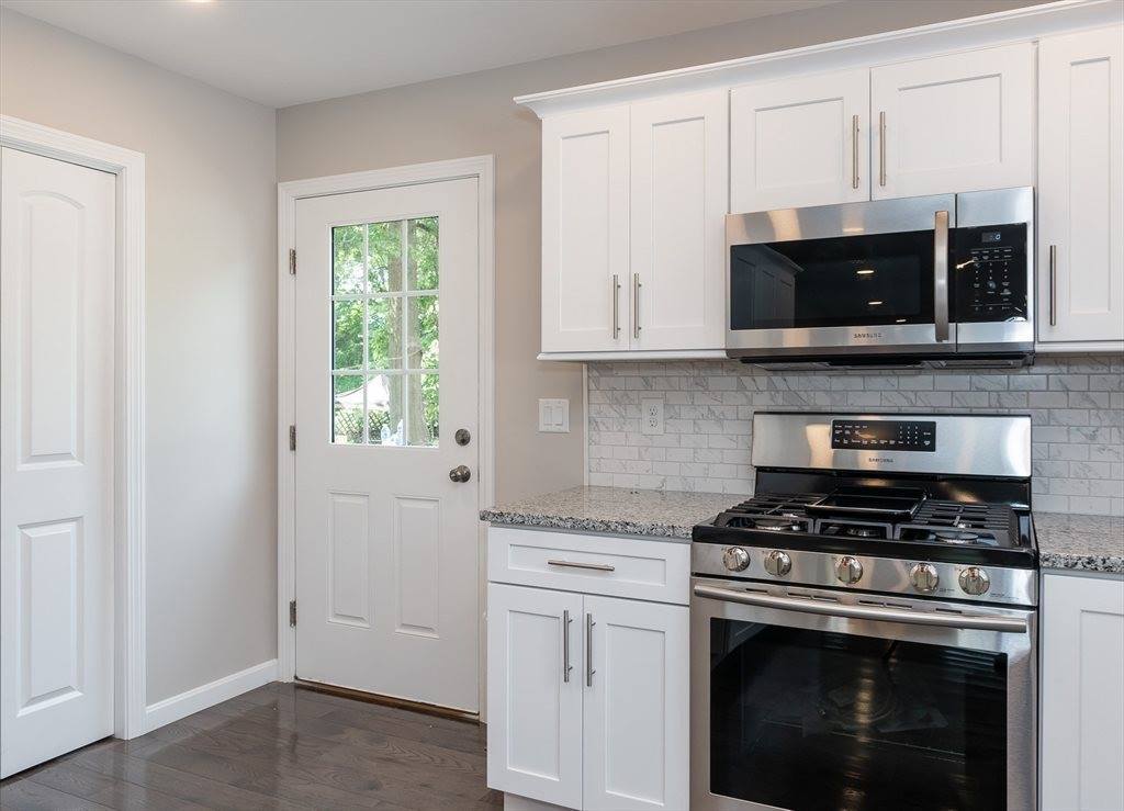 42-44 Harvey St, Springfield, MA 01119