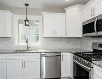 42-44 Harvey St, Springfield, MA 01119