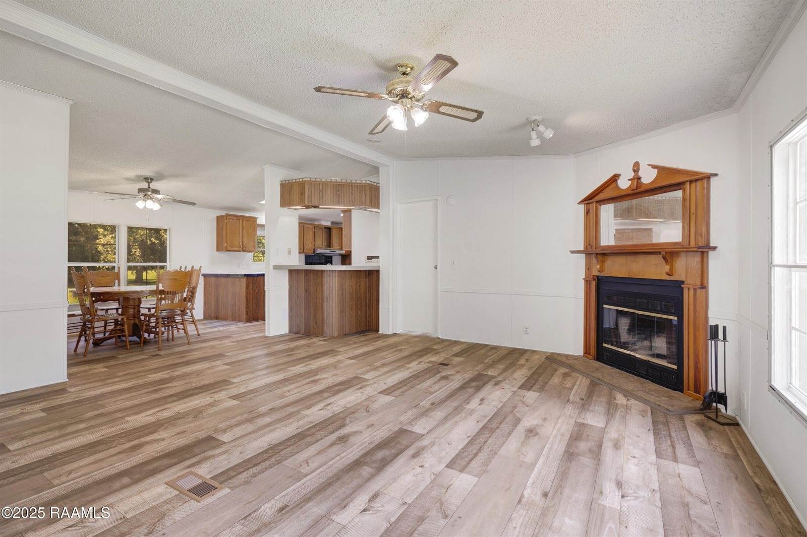 111 Hulin Road, Broussard, LA 70518